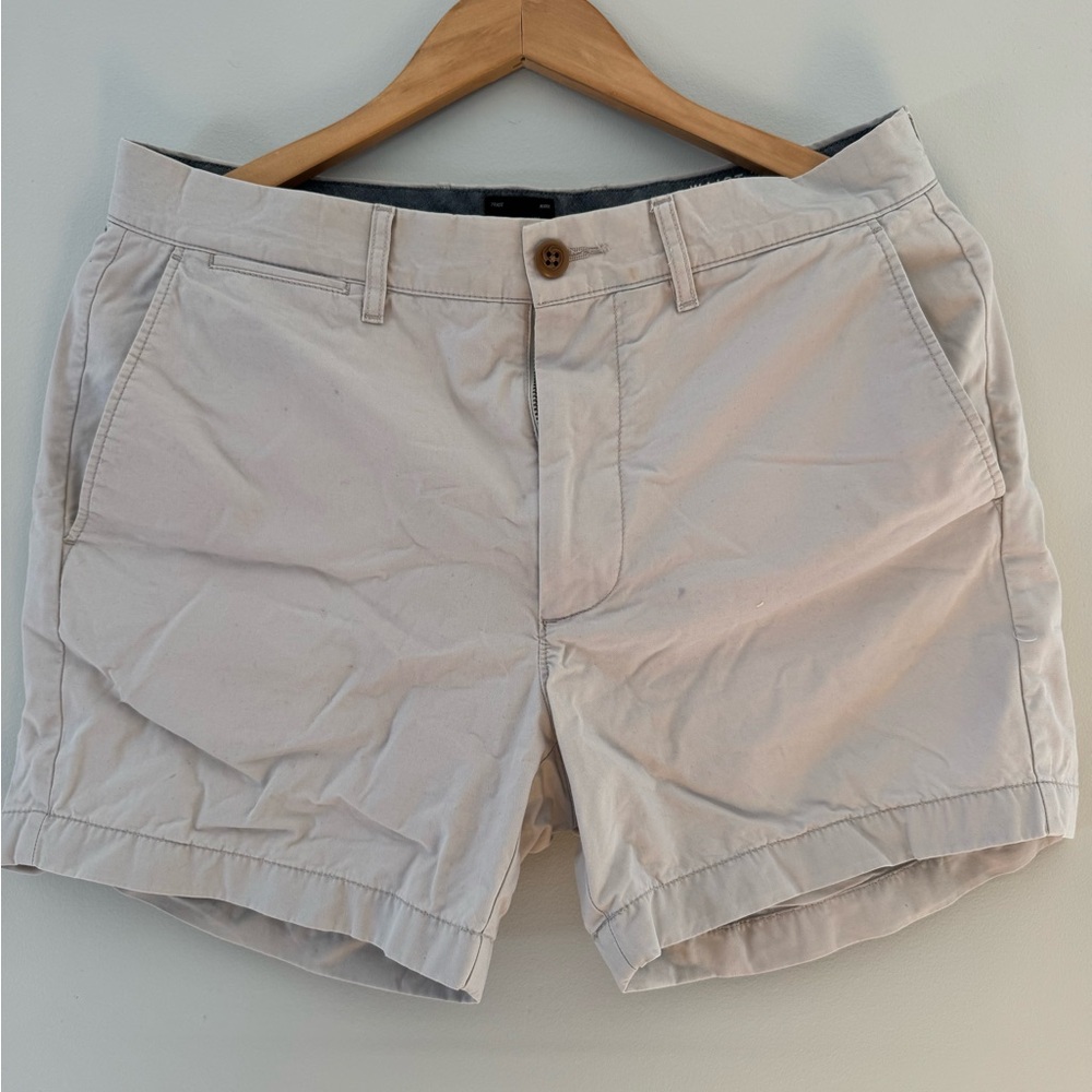 J. Crew Men's Cream Flat Front Shorts